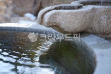 식수대, 옹달샘, 약수터, 약수, 돌항아리, 사진,이미지,일러스트,캘리그라피 - Ngowjd770703작가 크라우드픽 - 저작권 걱정 없는 상업용 이미지