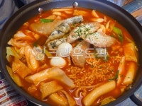 떡볶이, 즉석떡볶이, 분식, 음식, 떡볶이냄비, 사진,이미지,일러스트,캘리그라피 - olllie작가 크라우드픽 - 저작권 걱정 없는 상업용 이미지