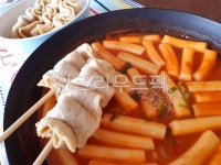 떡볶이, 오뎅, 어묵, 매콤한, 매운, 사진,이미지,일러스트,캘리그라피 - Ncoojongza작가 크라우드픽 - 저작권 걱정 없는 상업용 이미지