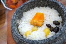 돌솥밥, 콩밥, 한국전통, 음식재료, 밥, 사진,이미지,일러스트,캘리그라피 - 횽횽작가 크라우드픽 - 저작권 걱정 없는 상업용 이미지