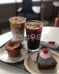 컵, 그릇, 디저트, 카페, 커피, 사진,이미지,일러스트,캘리그라피 - 언타이작가 크라우드픽 - 저작권 걱정 없는 상업용 이미지