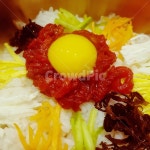 비빔밥, 오색비빔밥, 맛집, 점심맛집, 육회, 사진,이미지,일러스트,캘리그라피 - 몽캐퍼작가 크라우드픽 - 저작권 걱정 없는 상업용 이미지