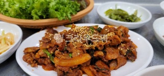 제육볶음, 두루치기, 돼지두루치기, 정식, 백반, 사진,이미지,일러스트,캘리그라피 - BUSAN OPPA작가 크라우드픽 - 저작권 걱정 없는 상업용... 