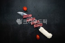 갈비살, 안창살, 한우, 생고기, 소고기, 사진,이미지,일러스트,캘리그라피 - 메라키스튜디오작가 크라우드픽 - 저작권 걱정 없는 상업용 이미지
