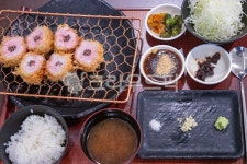 돈까스, 안심돈까스, food, 음식, 돈카츠, 사진,이미지,일러스트,캘리그라피 - 먹스타 킹콩작가 크라우드픽 - 저작권 걱정 없는 상업용 이미지