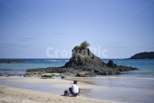 바다, 해변, 모래해변, 모래장난, 돌섬, 사진,이미지,일러스트,캘리그라피 - Nmrody작가 크라우드픽 - 저작권 걱정 없는 상업용 이미지