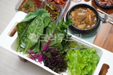 쌈, 야채, 된장국, 뚝배기, 채소, 사진,이미지,일러스트,캘리그라피 - pb이로작가 크라우드픽 - 저작권 걱정 없는 상업용 이미지