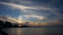 제주, 바닷가, 노을, 구름, 해변, 사진,이미지,일러스트,캘리그라피 - 파아란작가 크라우드픽 - 저작권 걱정 없는 상업용 이미지