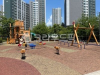 아파트, 놀이터, 미끄럼틀, 시소, 어린이놀이터, 사진,이미지,일러스트,캘리그라피 - 애롱작가 크라우드픽 - 저작권 걱정 없는 상업용 이미지