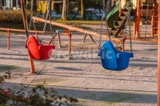 놀이터, 그네, 놀이, 빨강, 파랑, 사진,이미지,일러스트,캘리그라피 - 철없는몽상가작가 크라우드픽 - 저작권 걱정 없는 상업용 이미지