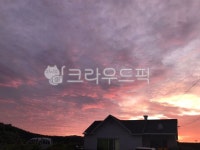 노을, 핑크스카이, 예쁜집, 하늘, 붉은노을, 사진,이미지,일러스트,캘리그라피 - Nzizigkfkfkfk작가 크라우드픽 - 저작권 걱정 없는 상업용... 