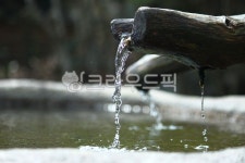 물, 약수, 자연, 약수터, 물방울, 사진,이미지,일러스트,캘리그라피 - 노니지닉작가 크라우드픽 - 저작권 걱정 없는 상업용 이미지