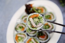 음식, food, 김밥, 삼겹살김밥, 집밥, 사진,이미지,일러스트,캘리그라피 - 샤인머스켓작가 크라우드픽 - 저작권 걱정 없는 상업용 이미지