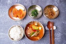 음식, 국, 밥, 식당, 상차림, 사진,이미지,일러스트,캘리그라피 - 베키v작가 크라우드픽 - 저작권 걱정 없는 상업용 이미지