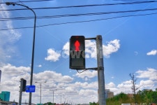 맑은하늘, 신호등, 구름, 하늘, 빨간불, 사진,이미지,일러스트,캘리그라피 - LOVE몽골리아작가 크라우드픽 - 저작권 걱정 없는 상업용 이미지