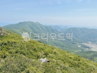 하늘, 산, 나무, 풍경, 등산, 사진,이미지,일러스트,캘리그라피 - 엠제이픽작가 크라우드픽 - 저작권 걱정 없는 상업용 이미지