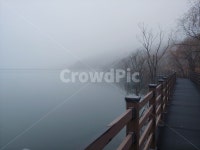 호수, 겨울, 겨울호수, 안개, 이른아침, 사진,이미지,일러스트,캘리그라피 - 분위기있는여우작가 크라우드픽 - 저작권 걱정 없는 상업용 이미지