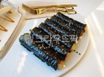 김밥, 꼬마김밥, 김, 한식, 음식, 사진,이미지,일러스트,캘리그라피 - 낭만마더작가 크라우드픽 - 저작권 걱정 없는 상업용 이미지