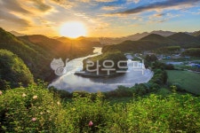 영월한반도지형, 한반도지형, 한반도면, 한반도마을, 한반도뗏목마을, 사진,이미지,일러스트,캘리그라피 - cstrike작가 크라우드픽 - 저작권... 