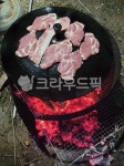 삼겹살, 고기, 불, 숯, 솥뚜껑, 사진,이미지,일러스트,캘리그라피 - 빨간돼지작가 크라우드픽 - 저작권 걱정 없는 상업용 이미지