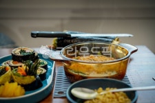 김밥면맛나분식 - 23096 | 김밥, 분식, 라면, 면, 국물, 사진,이미지,일러스트,캘리그라피 - pb이로작가 크라우드픽 - 저작권 걱정 없는 상업용 이미지