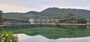 강, 자연, 산, 다리, nature, 사진,이미지,일러스트,캘리그라피 - 몽마르지작가 크라우드픽 - 저작권 걱정 없는 상업용 이미지