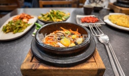 반야돌솥밥, 돌솥비빔밥, 돌솥밥, 전주돌솥밥, 한정식, 사진,이미지,일러스트,캘리그라피 - 김군작가 크라우드픽 - 저작권 걱정 없는 상업용 이미지