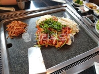 오리고기, 철판구이, 오리철판구이, 요리, 한식, 사진,이미지,일러스트,캘리그라피 - jhoho작가 크라우드픽 - 저작권 걱정 없는 상업용 이미지