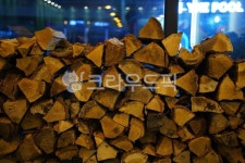 장작, 땔감, 나무, 목재, 재목, 사진,이미지,일러스트,캘리그라피 - 횽횽작가 크라우드픽 - 저작권 걱정 없는 상업용 이미지