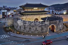 장안문, 북문, 정문, 화성, 수원화성, 사진,이미지,일러스트,캘리그라피 - Deep bLUE작가 크라우드픽 - 저작권 걱정 없는 상업용 이미지
