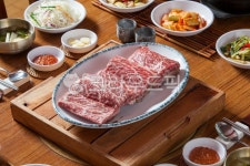 한우, 소고기, 소갈비, 소생갈비, 갈비, 사진,이미지,일러스트,캘리그라피 - 미미스튜디오작가 크라우드픽 - 저작권 걱정 없는 상업용 이미지