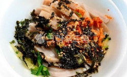 메밀묵, 묵밥, 김치, 김가루, 양념장, 사진,이미지,일러스트,캘리그라피 - 연두빛사랑찾아작가 크라우드픽 - 저작권 걱정 없는 상업용 이미지