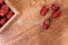 대추, 도마, 테이블, 말린대추, 과일, 사진,이미지,일러스트,캘리그라피 - shinja작가 크라우드픽 - 저작권 걱정 없는 상업용 이미지