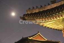 경복궁, 달, 기와집, 한옥, 관광명소, 사진,이미지,일러스트,캘리그라피 - 쭌필름작가 크라우드픽 - 저작권 걱정 없는 상업용 이미지