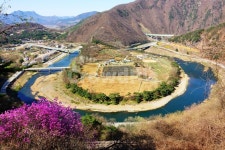 물돌이, 영강, 진달래, 홍일점, 봄풍경, 사진,이미지,일러스트,캘리그라피 - 순딩이작가 크라우드픽 - 저작권 걱정 없는 상업용 이미지