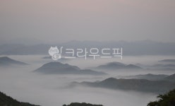 nature, 자연, 운해, 산마루, 산봉우리, 사진,이미지,일러스트,캘리그라피 - 늘푸른솔작가 크라우드픽 - 저작권 걱정 없는 상업용 이미지