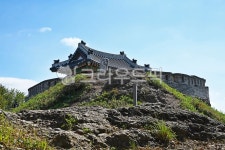 문수산, 문수산성, 산성, 장대지, 성벽, 사진,이미지,일러스트,캘리그라피 - Deep bLUE작가 크라우드픽 - 저작권 걱정 없는 상업용 이미지