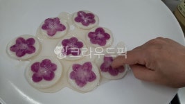 화전, 화전만들기, 식용꽃, 진달래, blossom, 사진,이미지,일러스트,캘리그라피 - 호박팥차작가 크라우드픽 - 저작권 걱정 없는 상업용 이미지