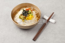 잔치국수, 국수, 면, 요리, 음식, 사진,이미지,일러스트,캘리그라피 - 박프로 진Studio작가 크라우드픽 - 저작권 걱정 없는 상업용 이미지