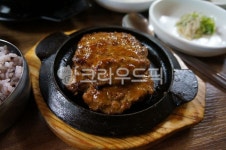 떡갈비, 고기, 철판구이, 철판, 구이, 사진,이미지,일러스트,캘리그라피 - neyoung0328작가 크라우드픽 - 저작권 걱정 없는 상업용 이미지