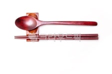 옻칠, 나무숟가락, 나무젓가락, 세트, 숟가락, 사진,이미지,일러스트,캘리그라피 - shinja작가 크라우드픽 - 저작권 걱정 없는 상업용 이미지