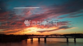 노을, 하늘, 구름, 지는해, sunset, 사진,이미지,일러스트,캘리그라피 - threerainbow작가 크라우드픽 - 저작권 걱정 없는 상업용 이미지