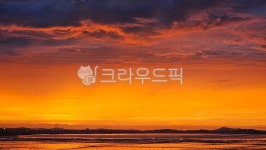 노을, 바닷가, 석양, 아산만방조제부근, 불타는하늘, 사진,이미지,일러스트,캘리그라피 - 상상예찬작가 크라우드픽 - 저작권 걱정 없는 상업용 이미지
