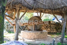 연자방아, 농기구, 도구, 추수, 시골, 사진,이미지,일러스트,캘리그라피 - 게울박쥐작가 크라우드픽 - 저작권 걱정 없는 상업용 이미지