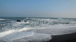 겨울바다, 파도, 자갈, 바다, sea, 사진,이미지,일러스트,캘리그라피 - 비스킷트작가 크라우드픽 - 저작권 걱정 없는 상업용 이미지