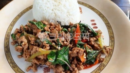 동남아음식, 음식, 바질돼지고기덮밥, 볶은돼지고기, 밥, 사진,이미지,일러스트,캘리그라피 - 연두빛사랑찾아작가 크라우드픽 - 저작권 걱정 없는... 