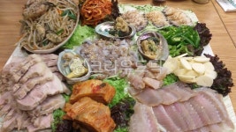 보쌈, food, 음식, 안주, 삼합, 사진,이미지,일러스트,캘리그라피 - 수넴여인작가 크라우드픽 - 저작권 걱정 없는 상업용 이미지