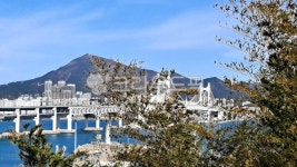 광안내교, 건축학, 산, 하늘, 물, 사진,이미지,일러스트,캘리그라피 - 김필링작가 크라우드픽 - 저작권 걱정 없는 상업용 이미지