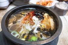 해장국, 콩나물해장국, 콩나물, 뚝배기, 음식, 사진,이미지,일러스트,캘리그라피 - natsu u작가 크라우드픽 - 저작권 걱정 없는 상업용 이미지