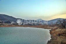 백운호수, 여명, 의왕시, 저수지, 반영, 사진,이미지,일러스트,캘리그라피 - Deep bLUE작가 크라우드픽 - 저작권 걱정 없는 상업용 이미지